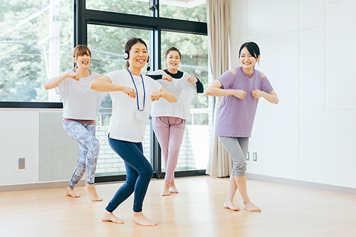 ���N�E�̑��E�_���X